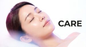 시술 후 편안하게 회복 중인 여성의 모습